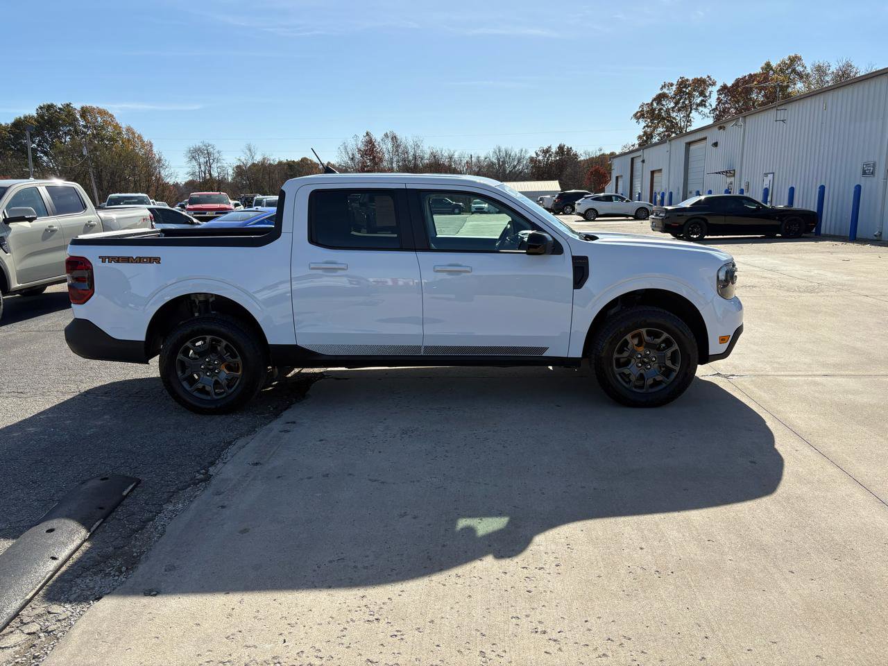 Certified 2024 Ford Maverick Tremor w/ Tremor Off-Road Package AWD/4WD image 2