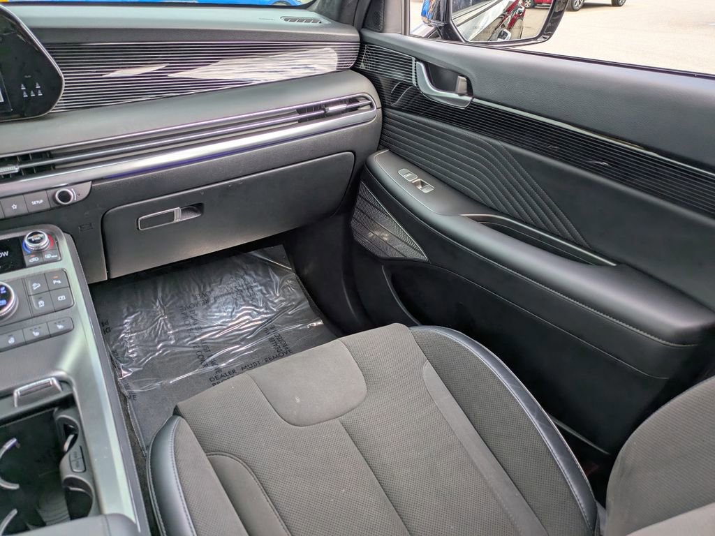 Used 2025 Hyundai Palisade Calligraphy image 18