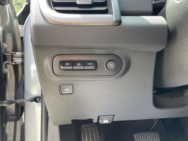 Used 2023 GMC Terrain AT4 w/ Tech Package AWD/4WD image 25