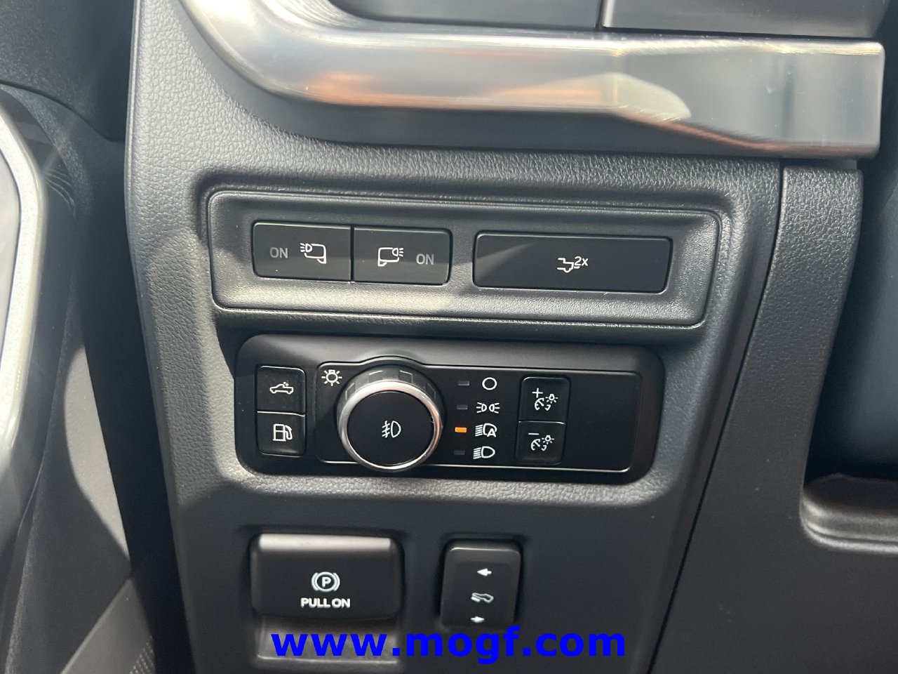 Certified 2023 Ford F150 Lariat w/ Equipment Group 502A High AWD/4WD image 18