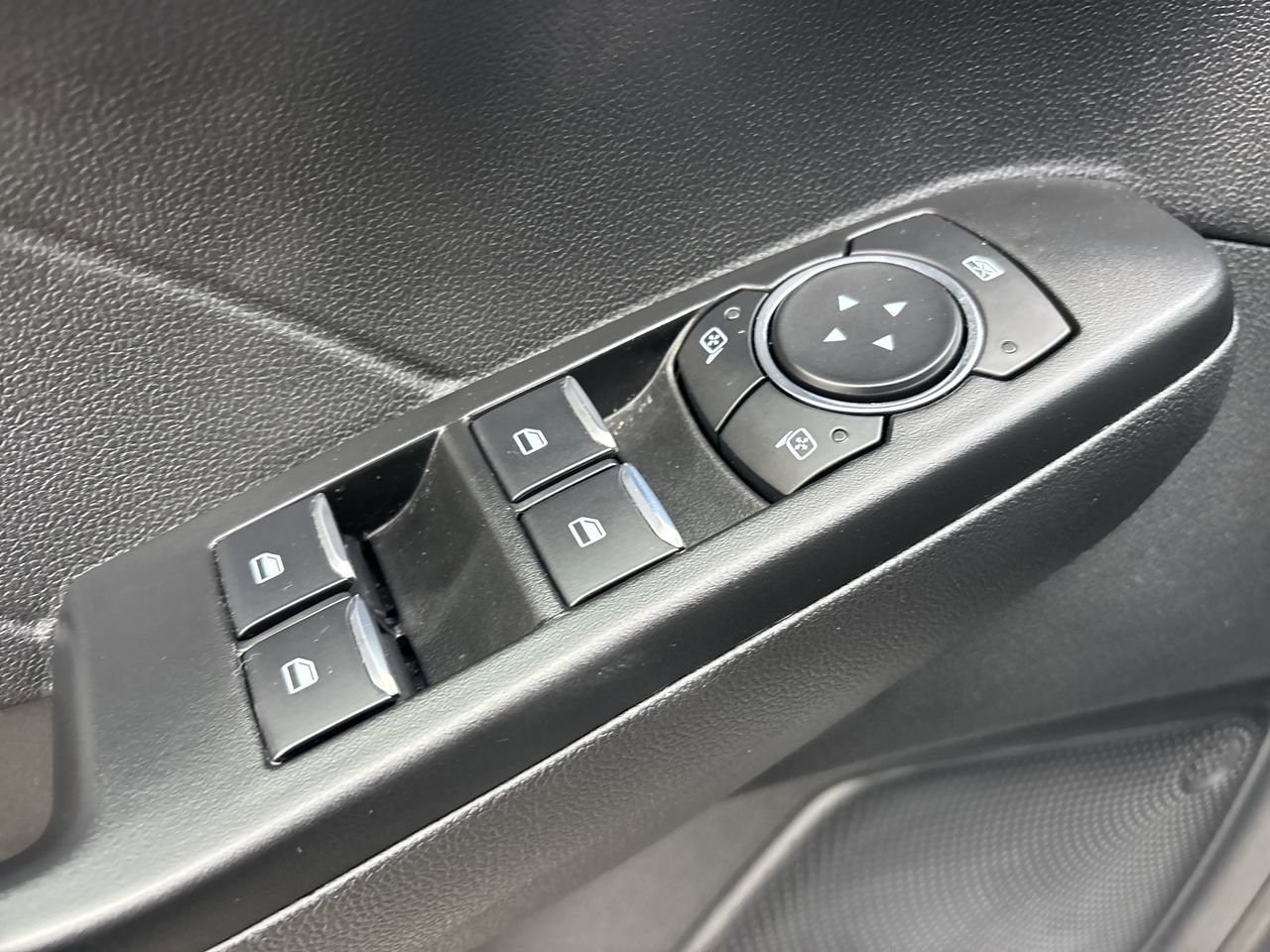 Certified 2025 Ford Escape ST-Line w/ Tech Pack #1 image 18