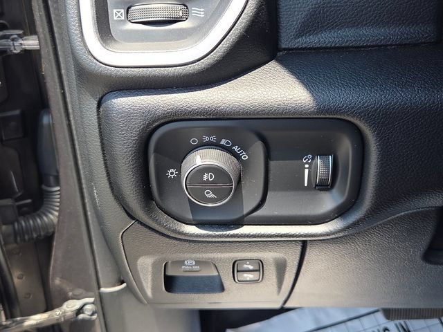 Used 2020 RAM 1500 Big Horn AWD/4WD image 25