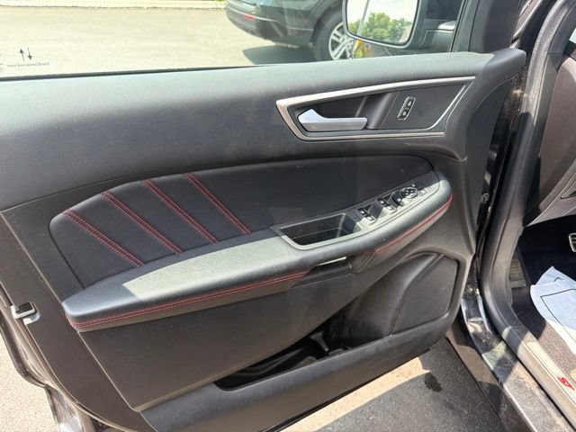 Certified 2024 Ford Edge ST-Line AWD/4WD image 18