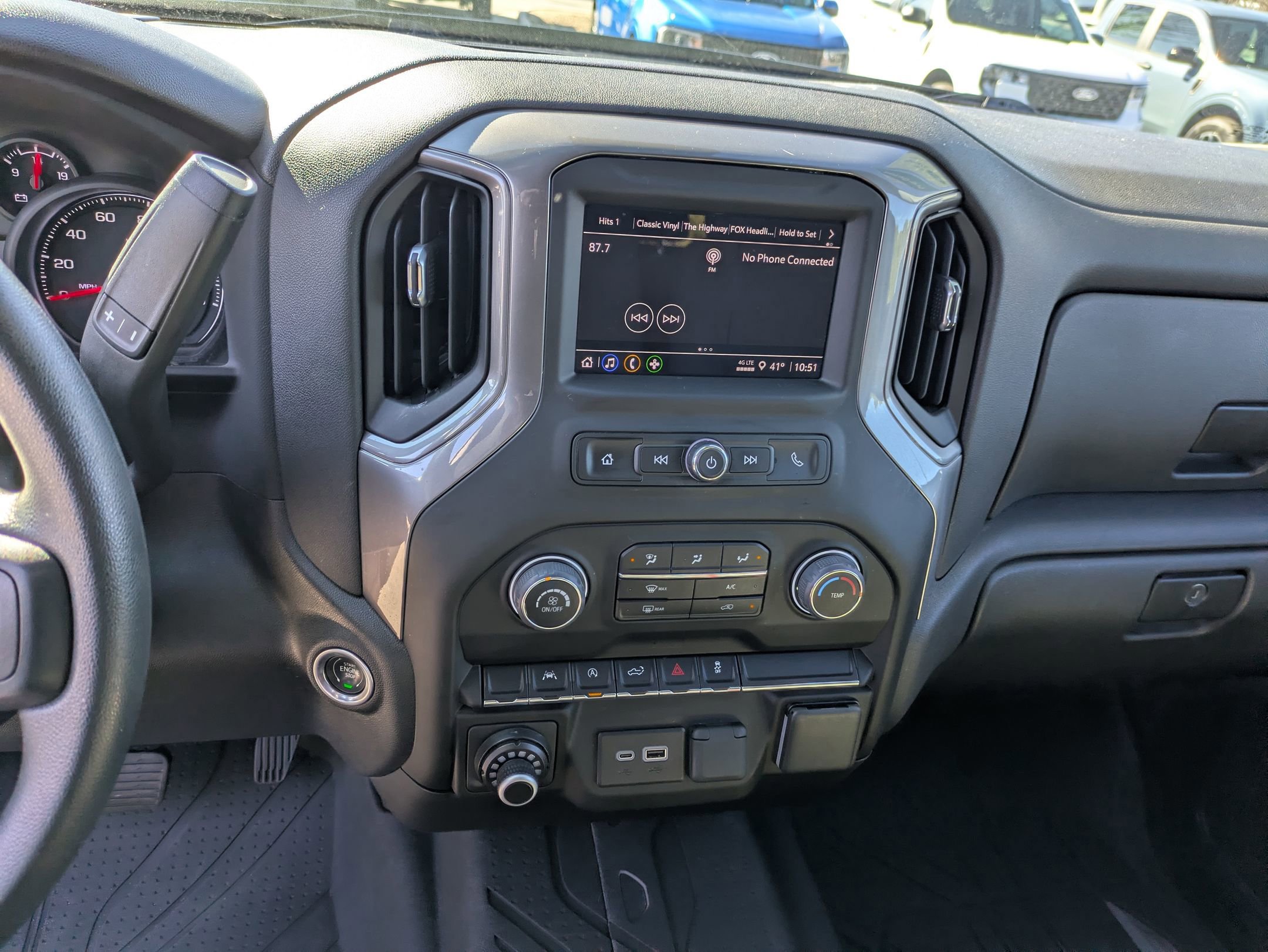 Used 2024 Chevrolet Silverado 1500 Custom image 20
