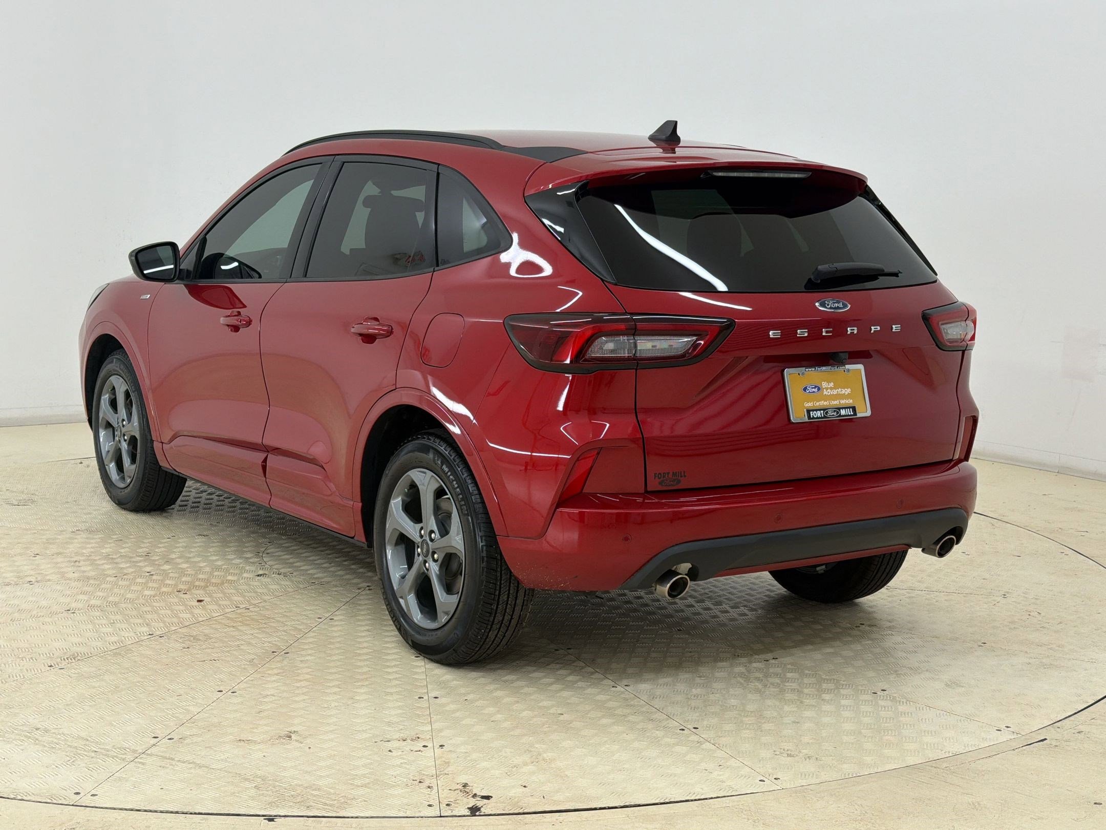 Certified 2024 Ford Escape ST-Line w/ Tech Pack #1 FWD image 3