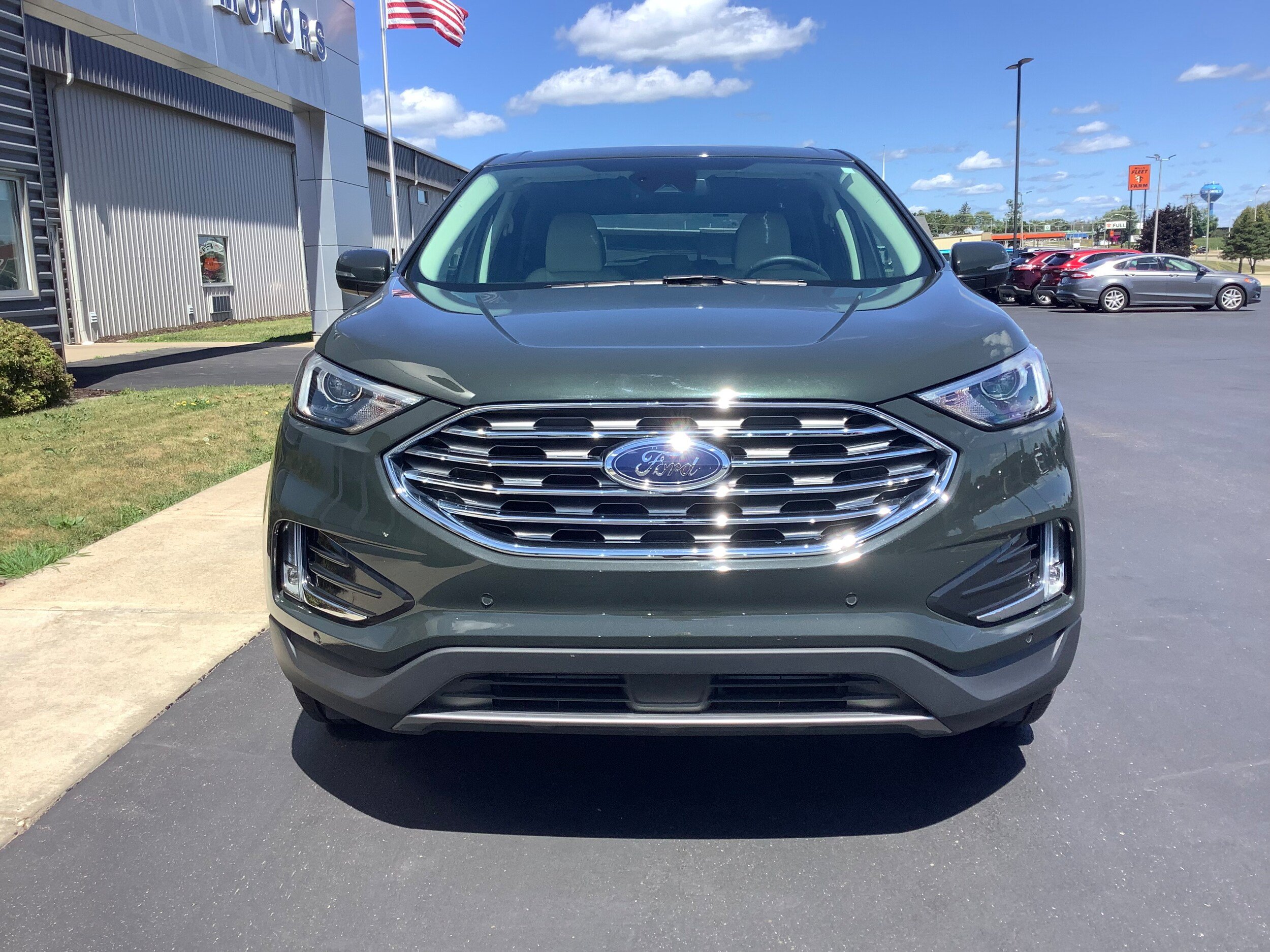 Certified 2024 Ford Edge Titanium AWD/4WD image 3
