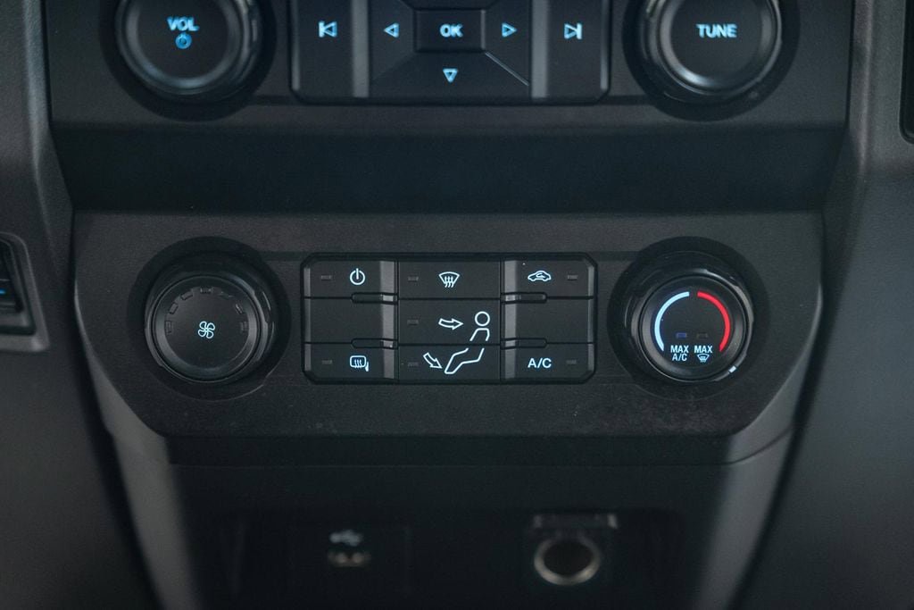 Certified 2020 Ford F250 XL w/ STX Appearance Package RWD image 23
