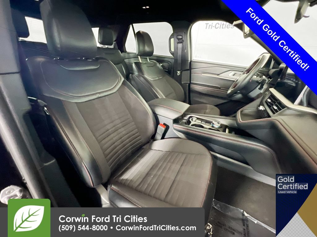 Certified 2025 Ford Explorer ST-Line AWD/4WD image 17