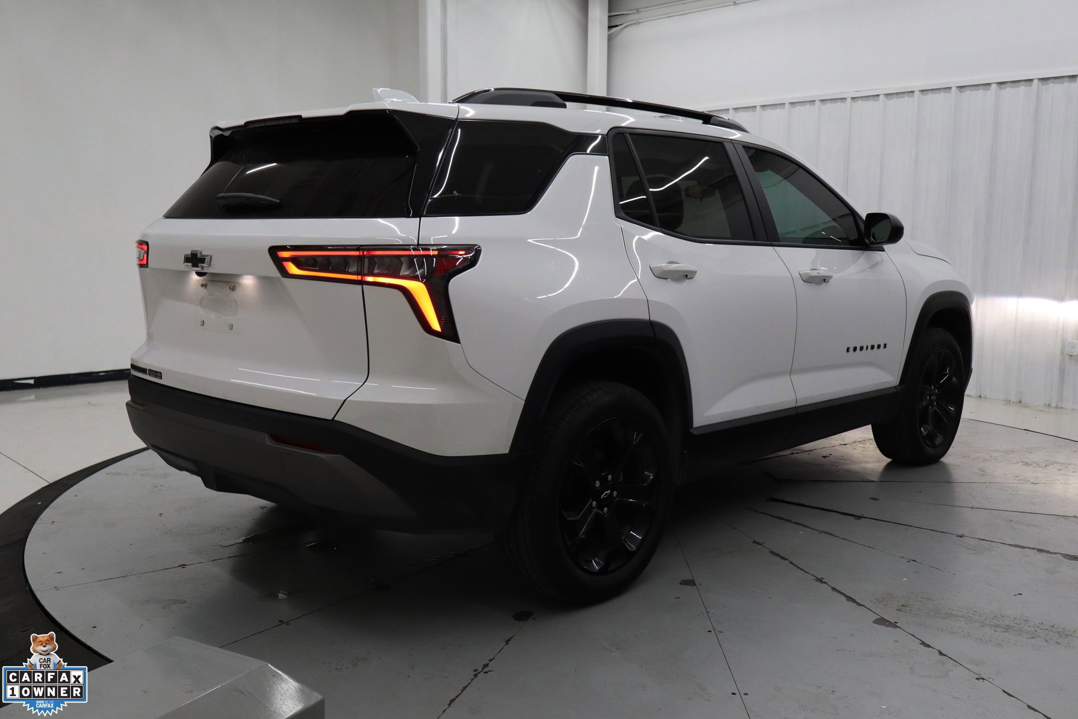 Used 2026 Chevrolet Equinox LT w/ Midnight Edition image 5