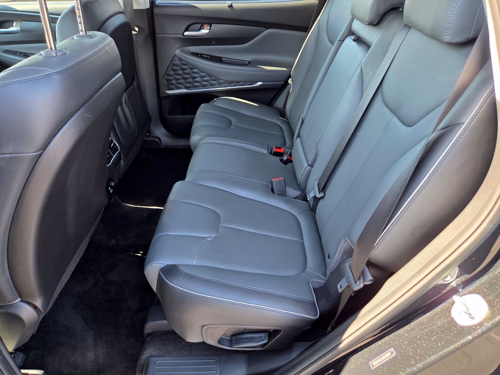 Used 2021 Hyundai Santa Fe Limited FWD image 12