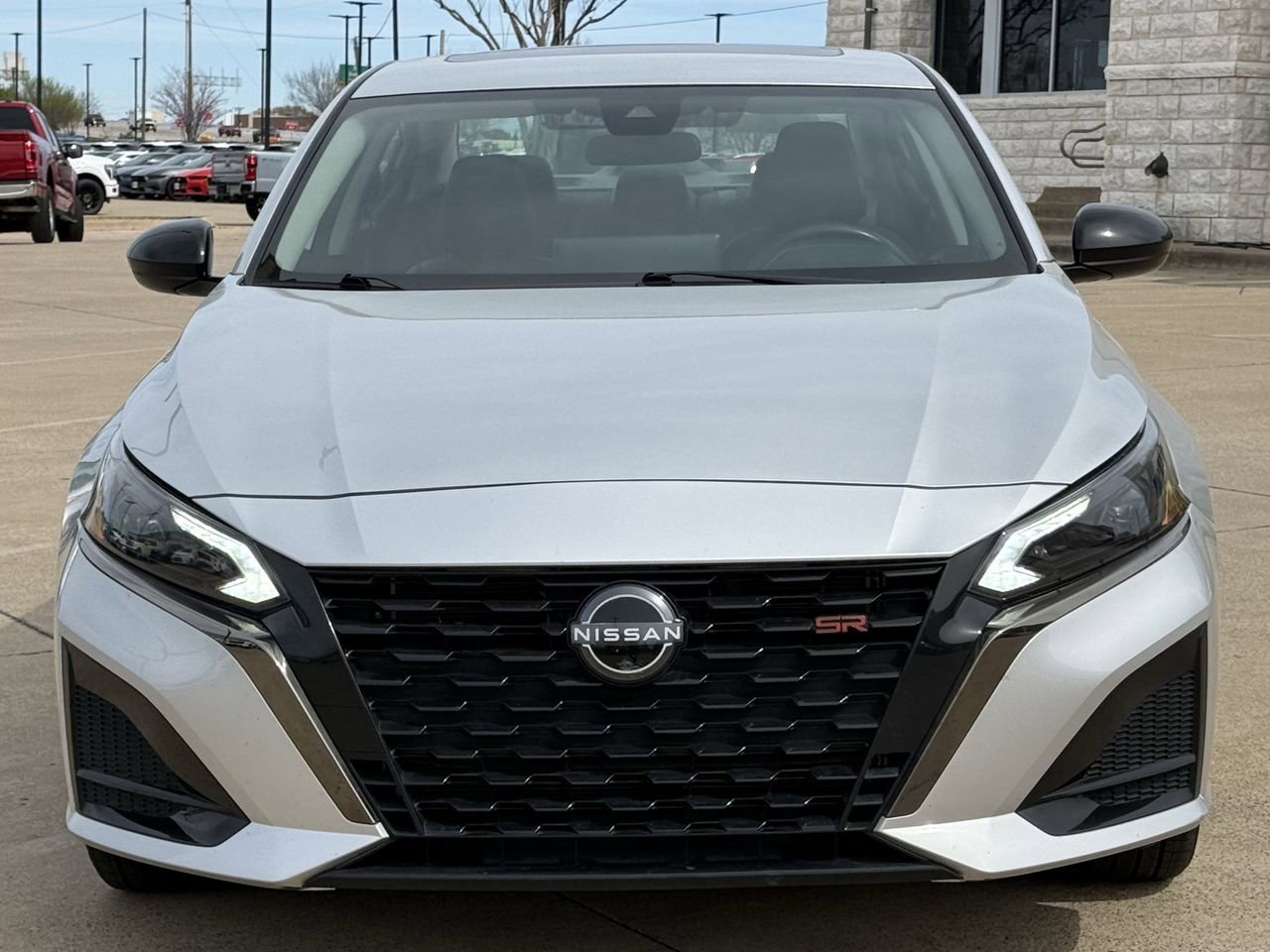 Used 2024 Nissan Altima 2.5 SR w/ SR Premium Package image 6