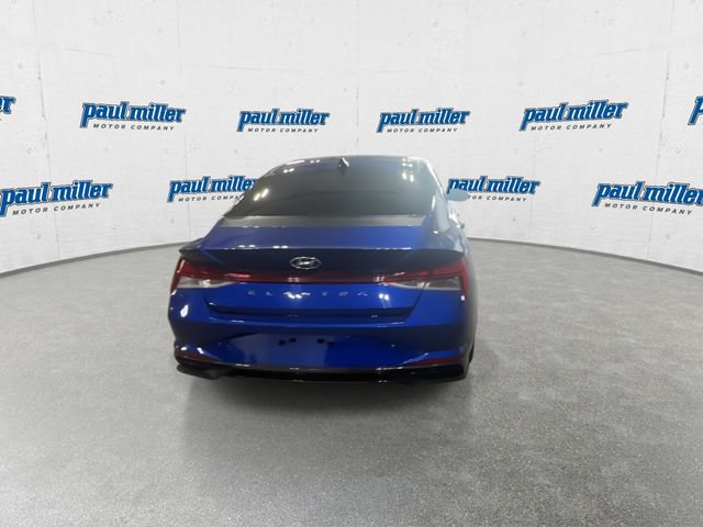 Used 2022 Hyundai Elantra SEL w/ Convenience + Premium Package FWD image 10