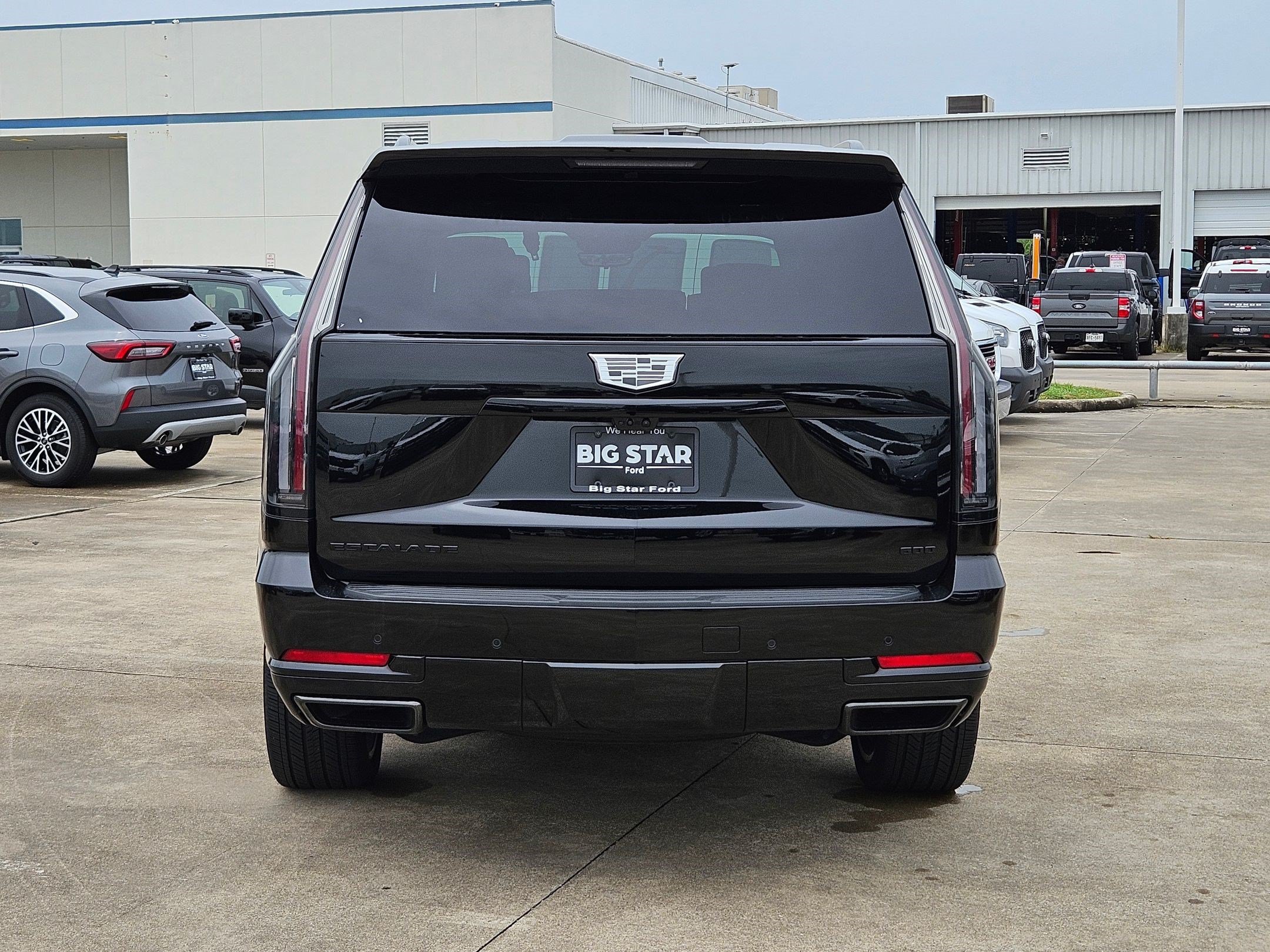 Used 2026 Cadillac Escalade Platinum Sport w/ LPO, ONYX Package AWD/4WD image 6