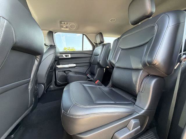 Certified 2023 Ford Explorer XLT w/ Equipment Group 202A AWD/4WD image 19