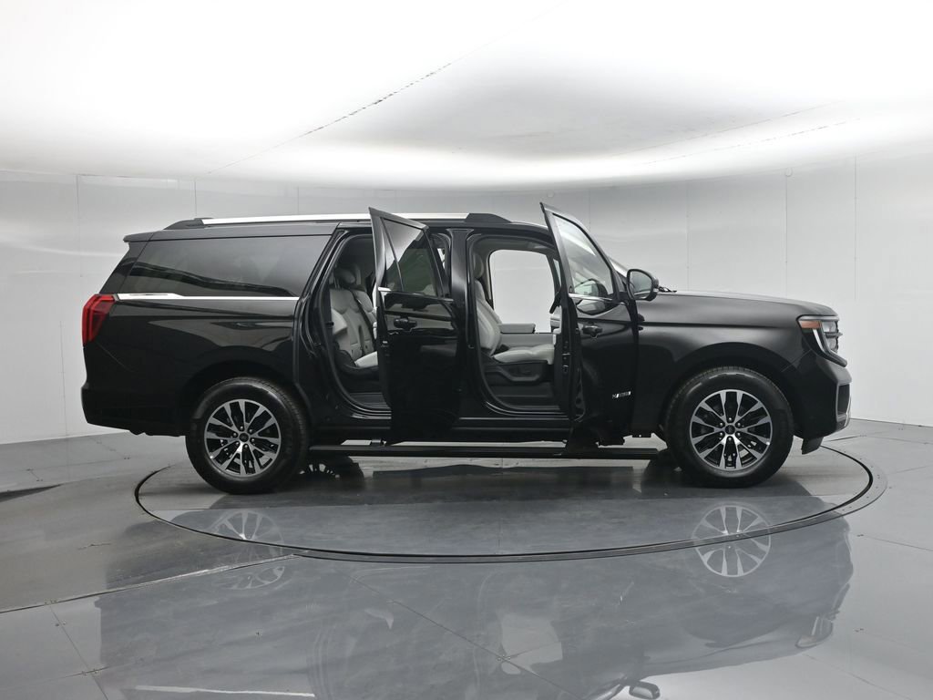 Certified 2025 Ford Expedition Max Platinum image 34