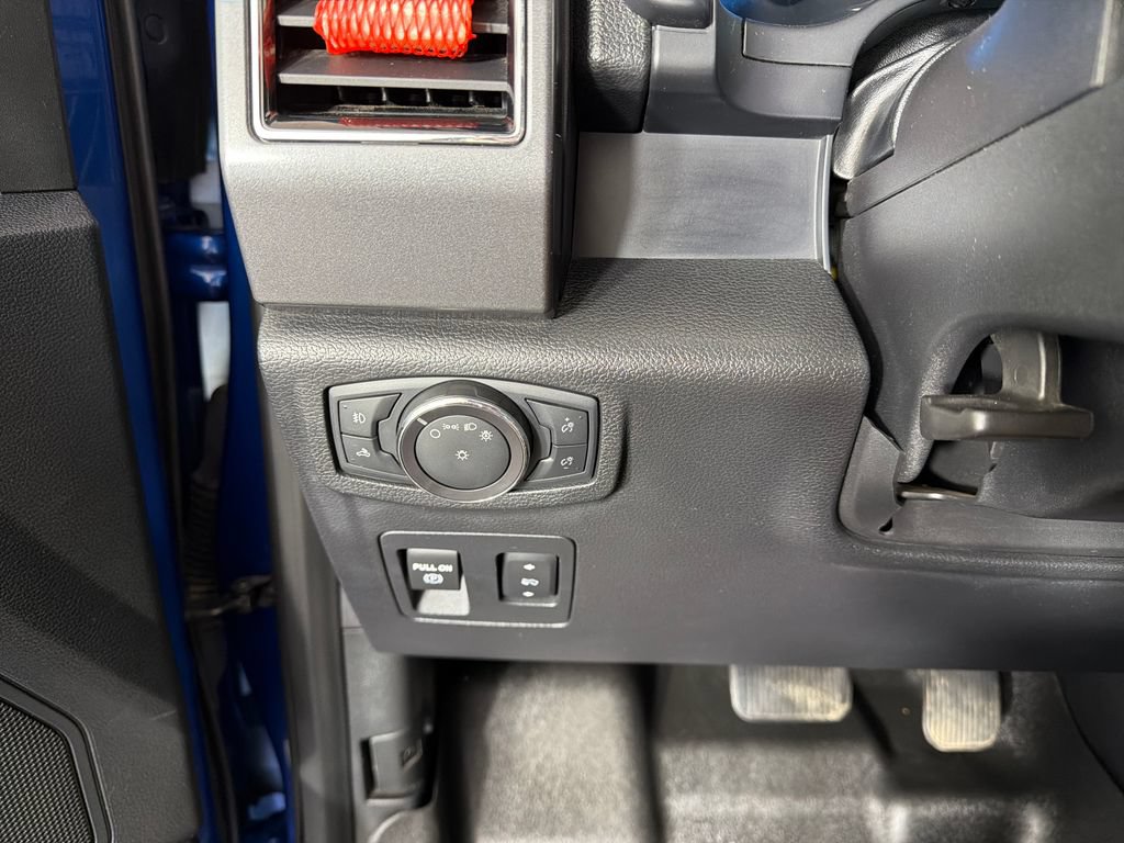 Certified 2018 Ford F150 XLT w/ Equipment Group 302A Luxury AWD/4WD image 14