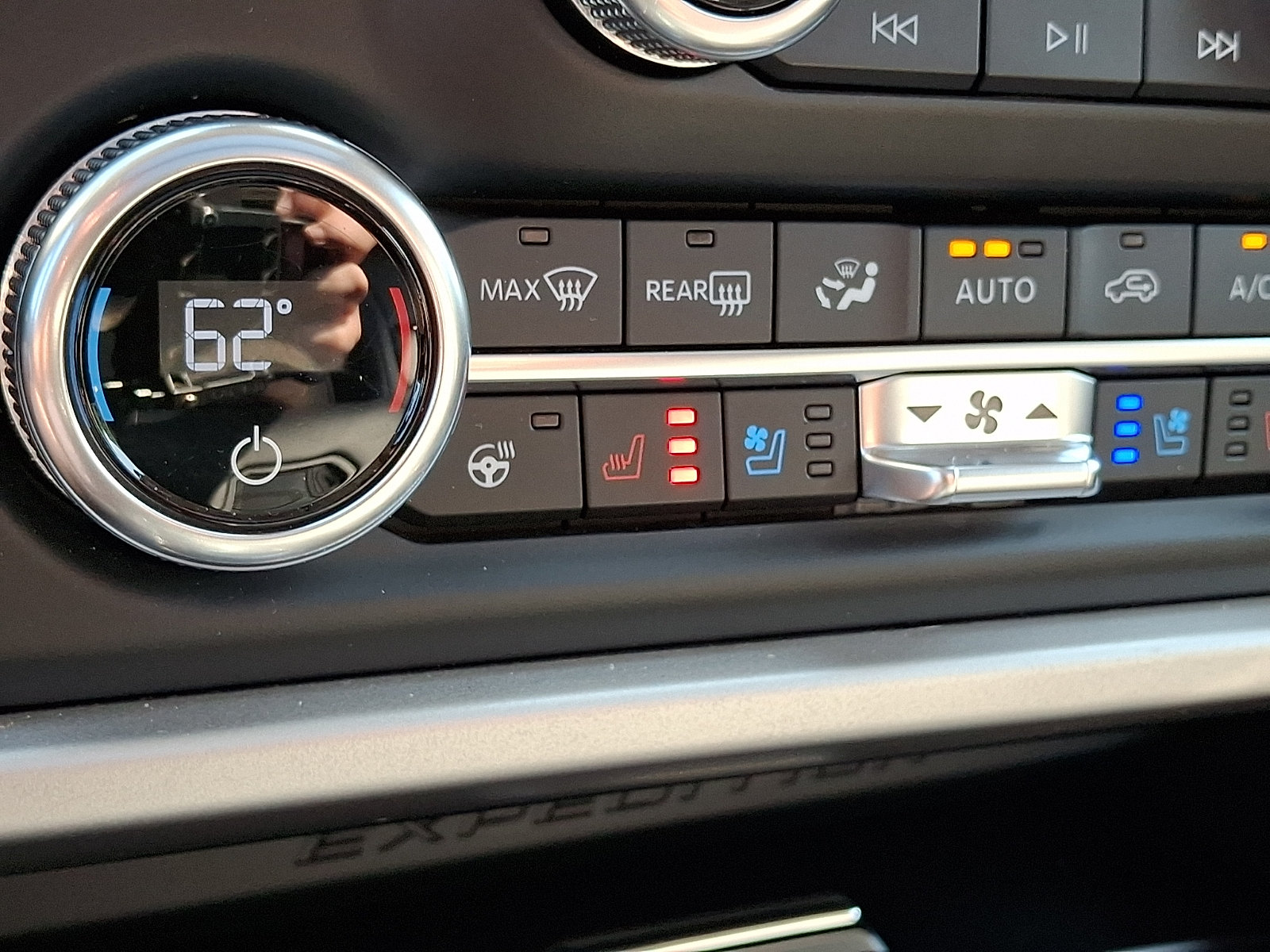 Certified 2024 Ford Expedition XLT AWD/4WD image 29
