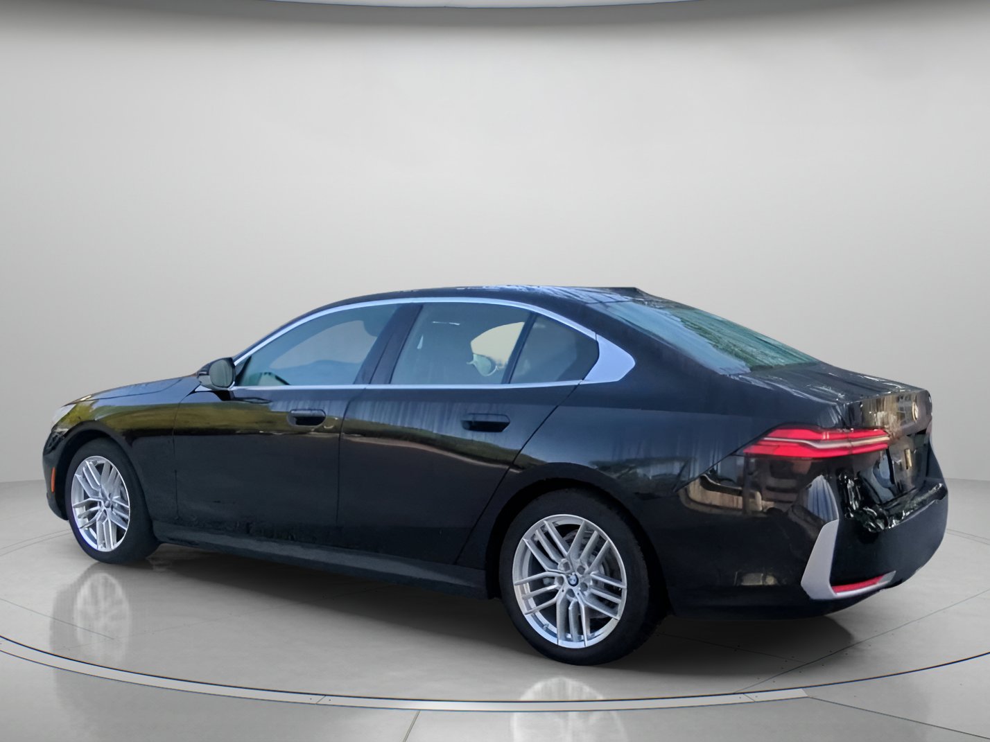 Used 2025 BMW 530i RWD image 19