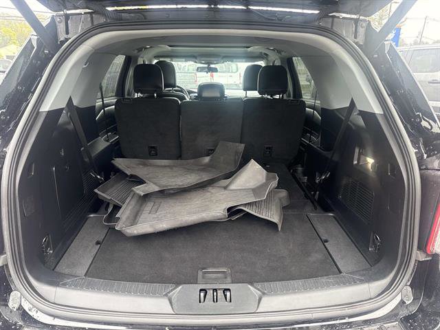 Certified 2022 Ford Explorer XLT w/ Equipment Group 202A image 7