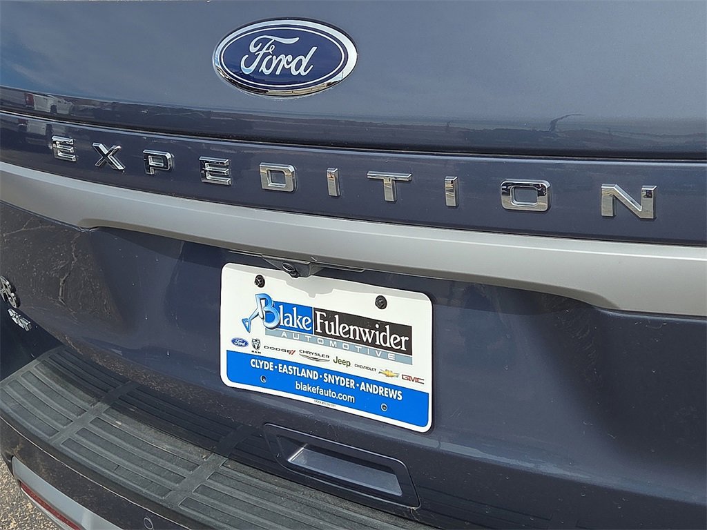 Certified 2023 Ford Expedition XLT image 16