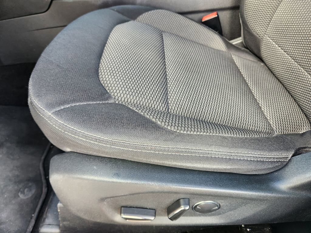 Certified 2018 Ford Explorer XLT image 12