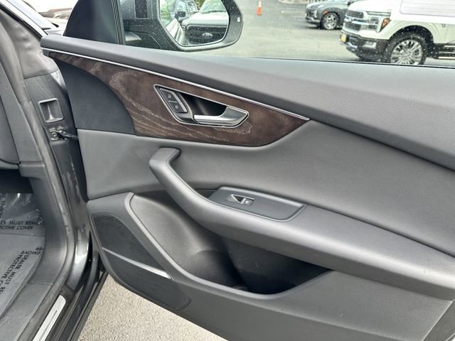 Used 2020 Audi Q8 Premium Plus AWD/4WD image 36