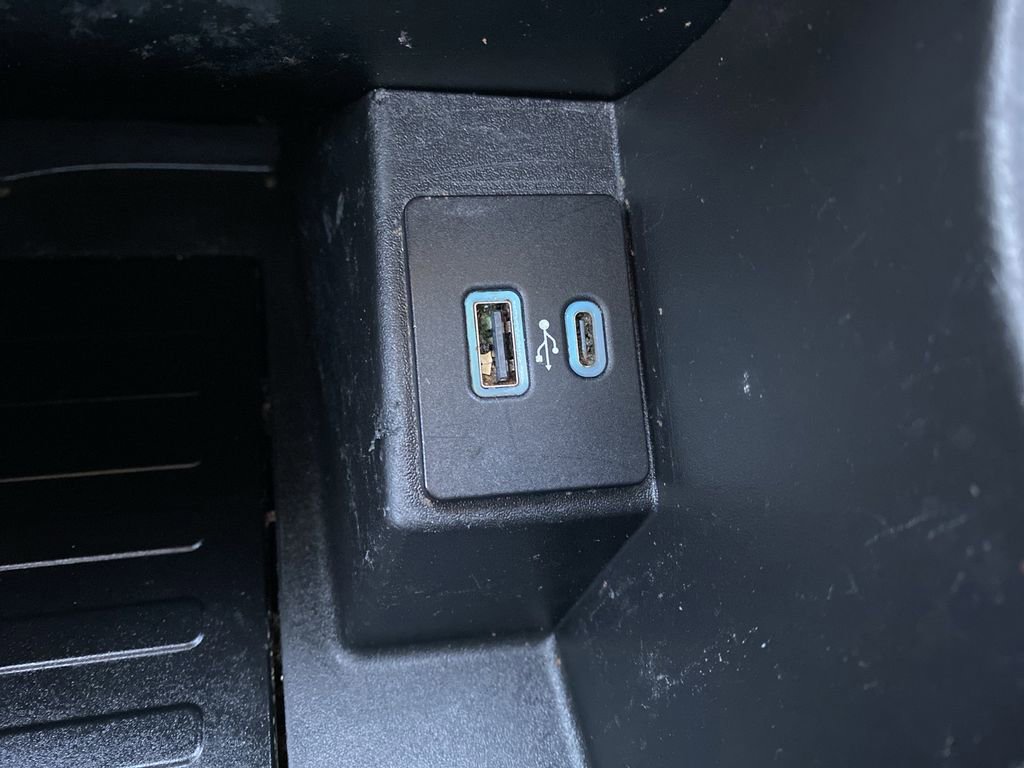 Certified 2023 Ford Edge SEL w/ Convenience Package image 28