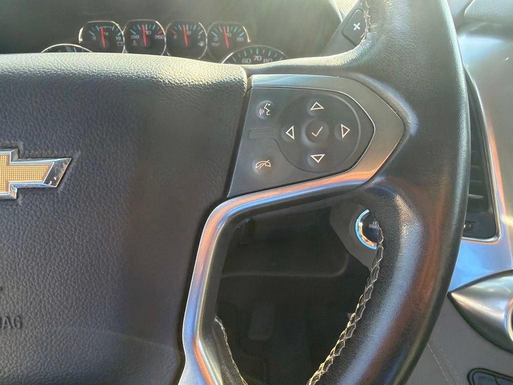 Used 2019 Chevrolet Suburban LT RWD image 30