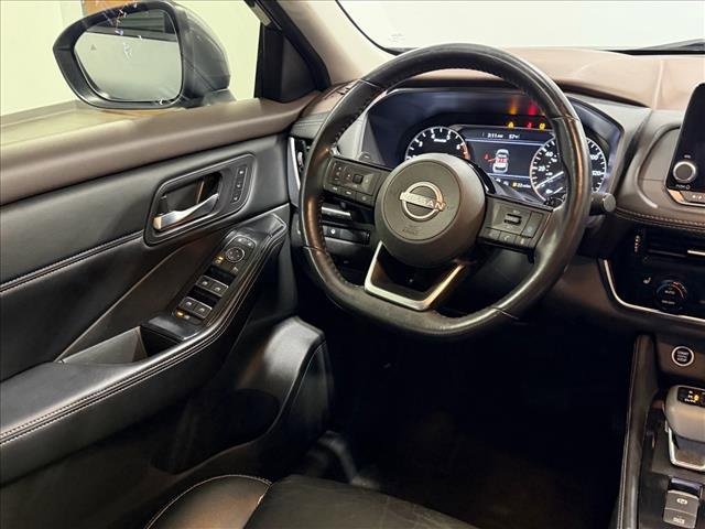 Used 2023 Nissan Rogue SL image 11