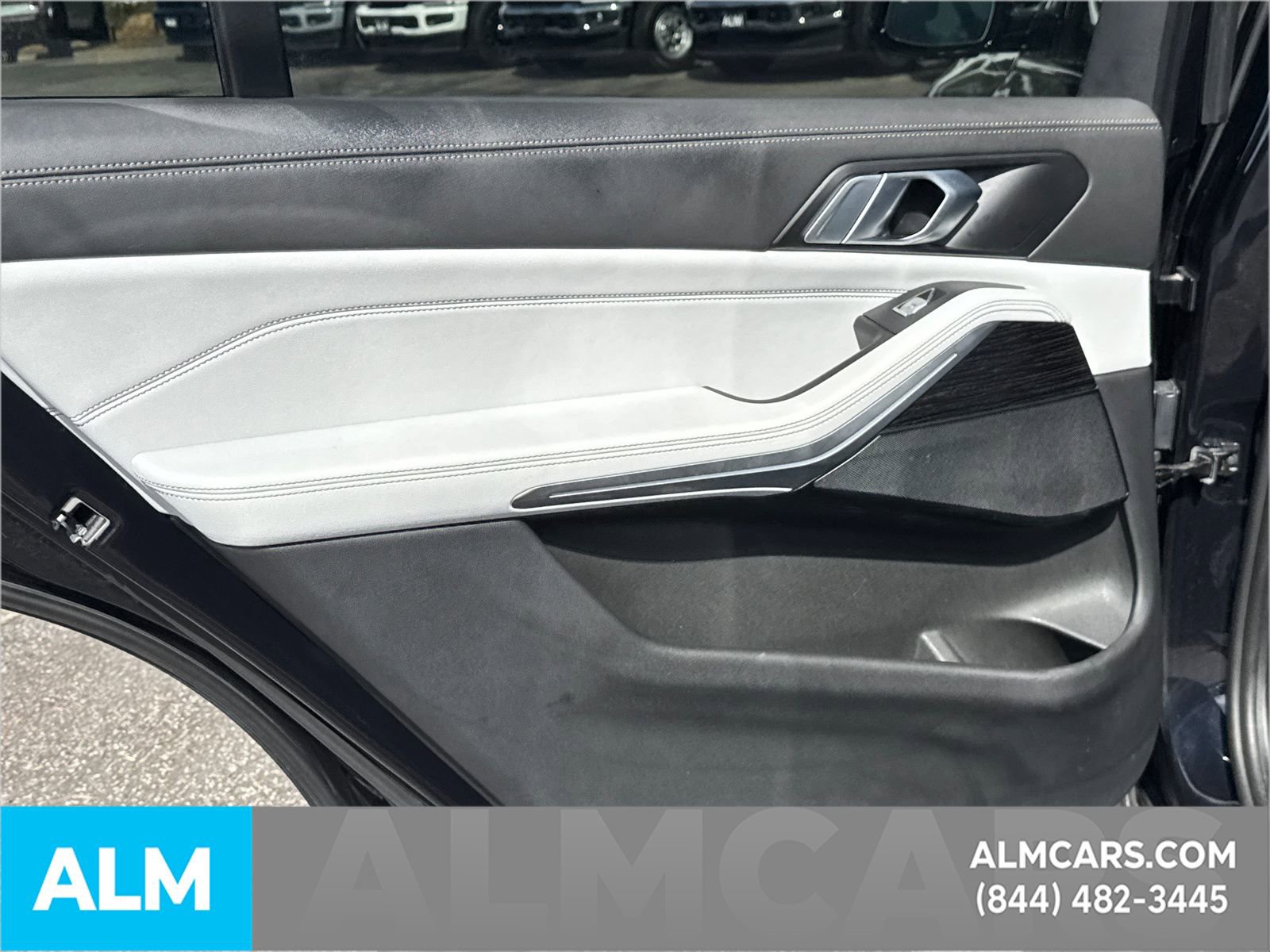 Used 2024 BMW X7 xDrive40i w/ M Sport Package image 28