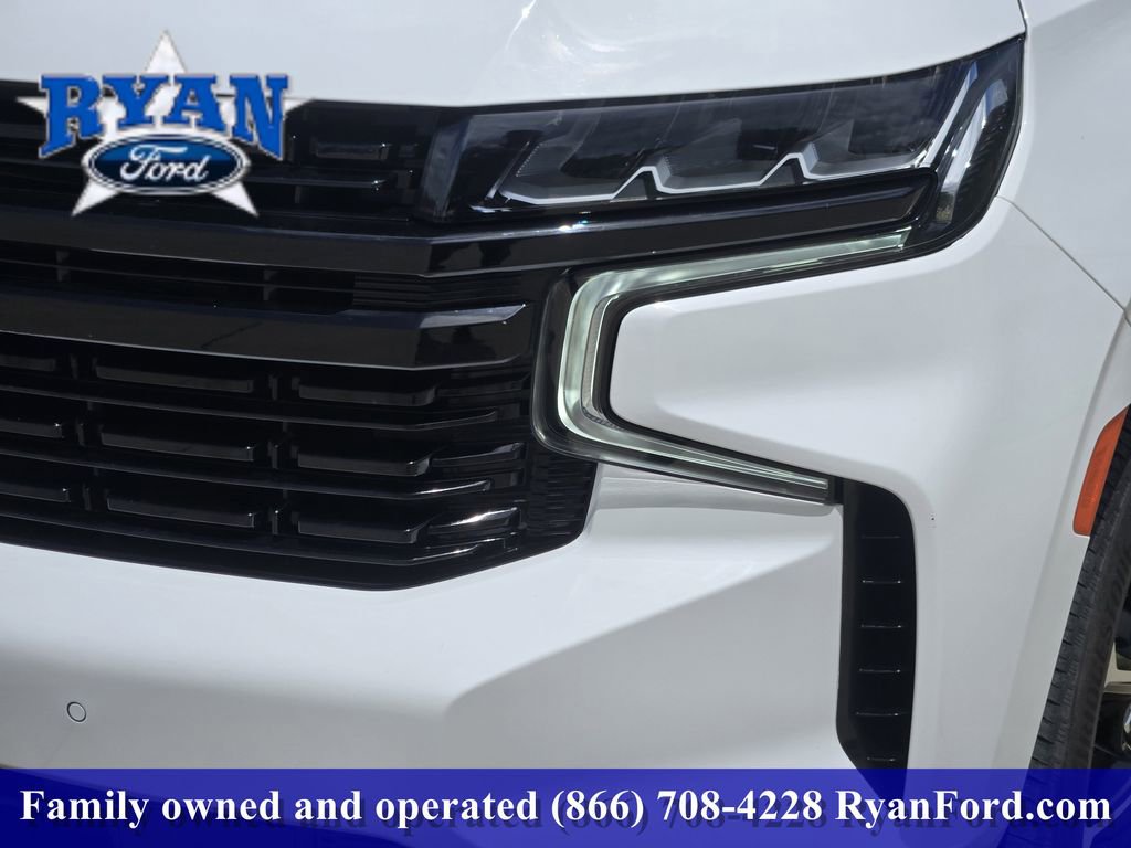 Used 2023 Chevrolet Suburban RST AWD/4WD image 6