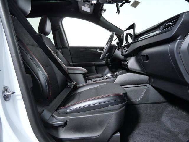 Certified 2023 Ford Escape ST-Line w/ Tech Pack #1 AWD/4WD image 11