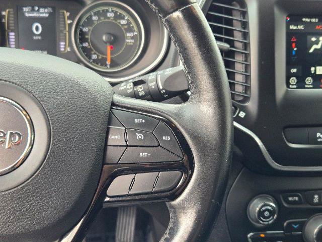 Used 2020 Jeep Cherokee Latitude Plus AWD/4WD image 30