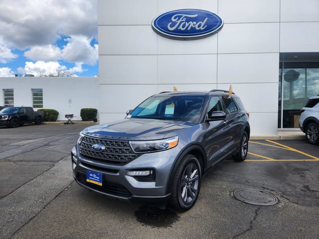 Certified 2023 Ford Explorer XLT w/ Equipment Group 202A AWD/4WD image 2