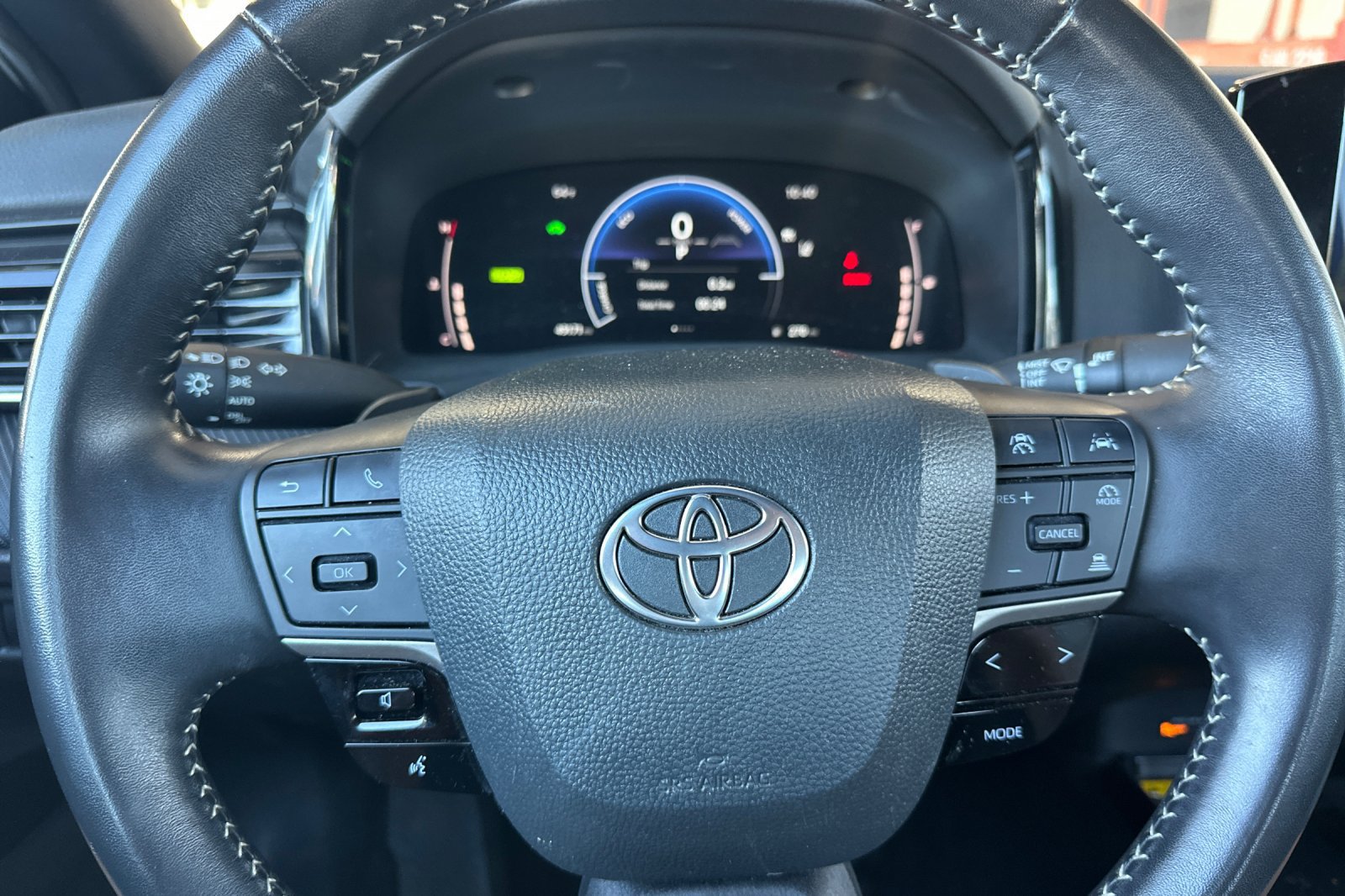 Used 2025 Toyota Camry SE FWD image 21