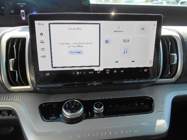 Certified 2025 Ford Expedition Active RWD image 3