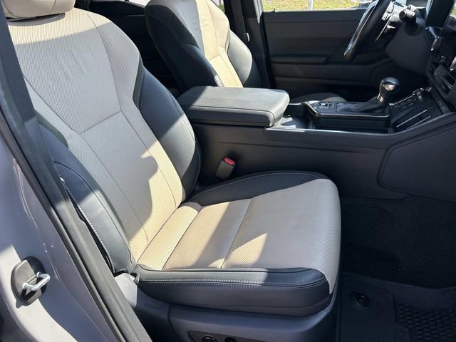 Used 2024 Lexus GX 550 AWD/4WD image 29