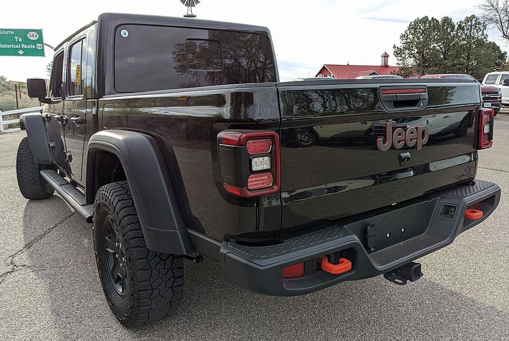 Used 2023 Jeep Gladiator Mojave w/ LED Lighting Group AWD/4WD image 4