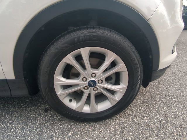 Certified 2019 Ford Escape SEL FWD image 12