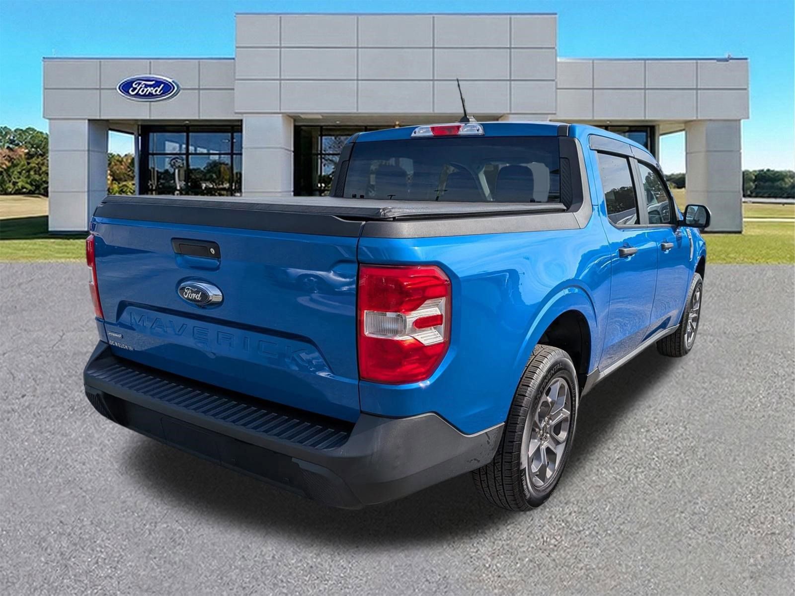 Certified 2022 Ford Maverick XLT FWD image 3