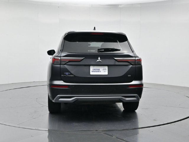 Used 2025 Mitsubishi Outlander SE FWD image 8
