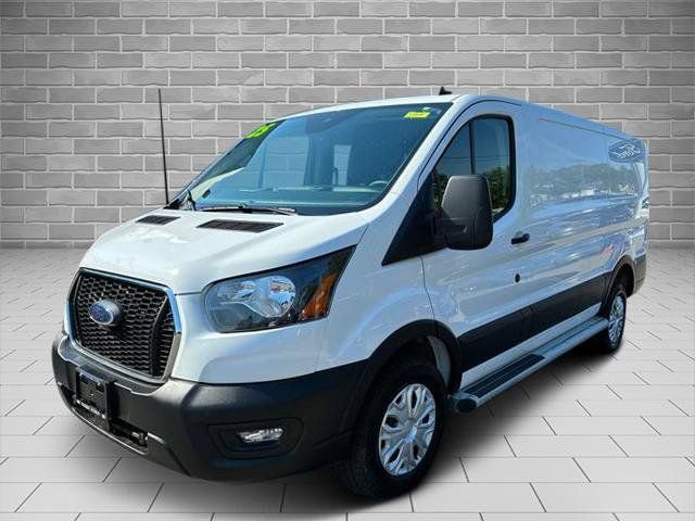 Certified 2025 Ford Transit 250 Low Roof w/ Exterior Upgrade Package RWD image 7
