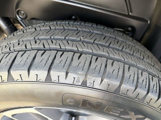 Used 2024 Jeep Wrangler Unlimited image 28