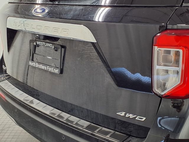 Certified 2023 Ford Explorer XLT w/ Equipment Group 202A AWD/4WD image 24