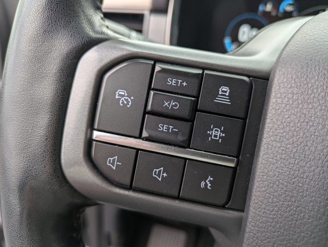 Certified 2022 Ford F150 Lariat w/ Equipment Group 502A High image 16