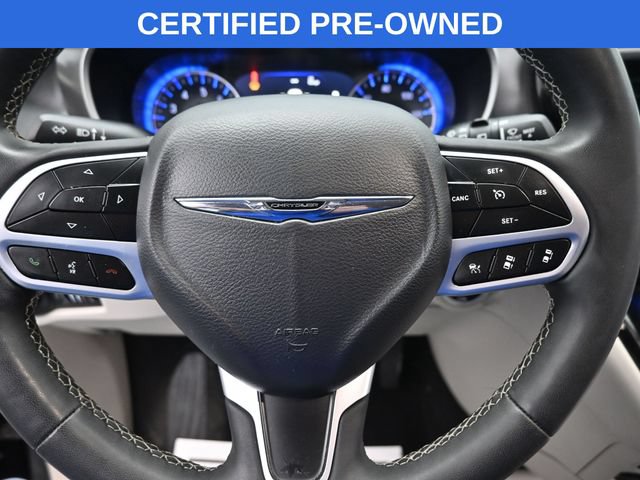 Used 2023 Chrysler Pacifica Touring-L FWD image 16
