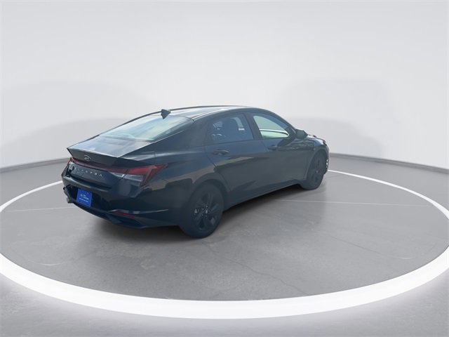 Used 2023 Hyundai Elantra SEL w/ Cargo Package image 5