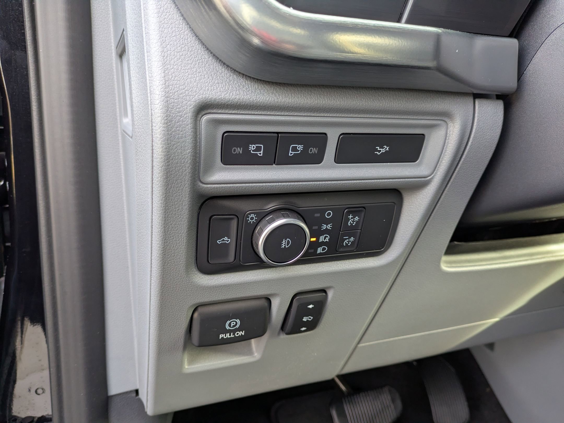 Certified 2022 Ford F150 Lariat w/ Equipment Group 502A High image 18