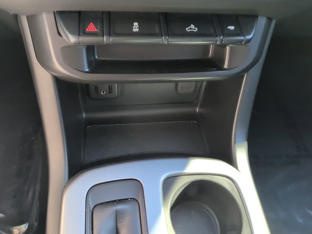 Used 2022 Chevrolet Colorado LT w/ LT Convenience Package image 20