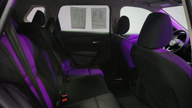 Used 2024 Nissan Rogue SV image 21